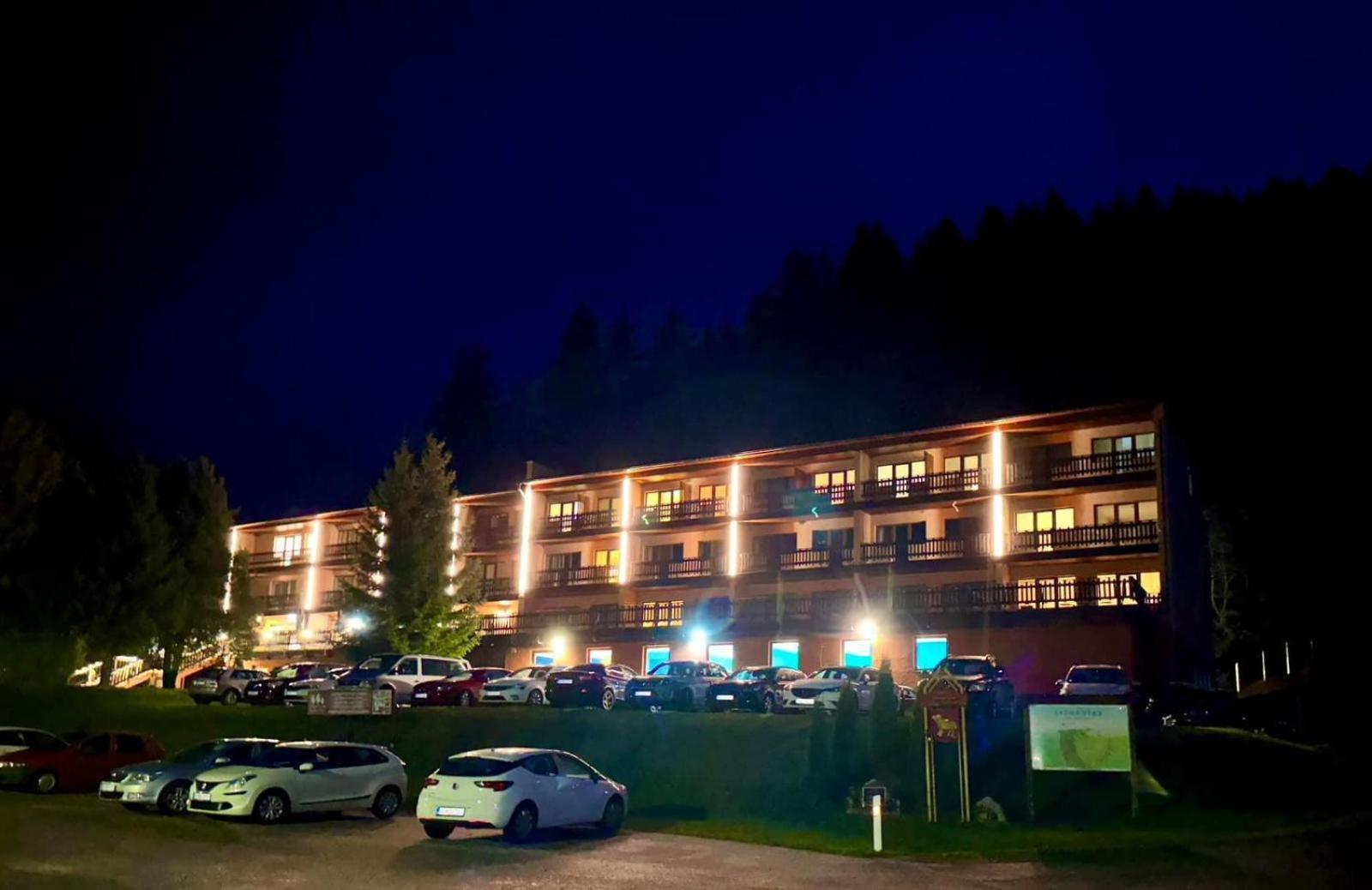 Horsky Hotel Podjavornik Papradno ภายนอก รูปภาพ
